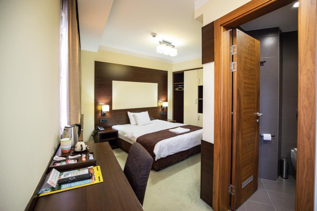 Boutique Hotel Golden Star Тузла Екстериор снимка