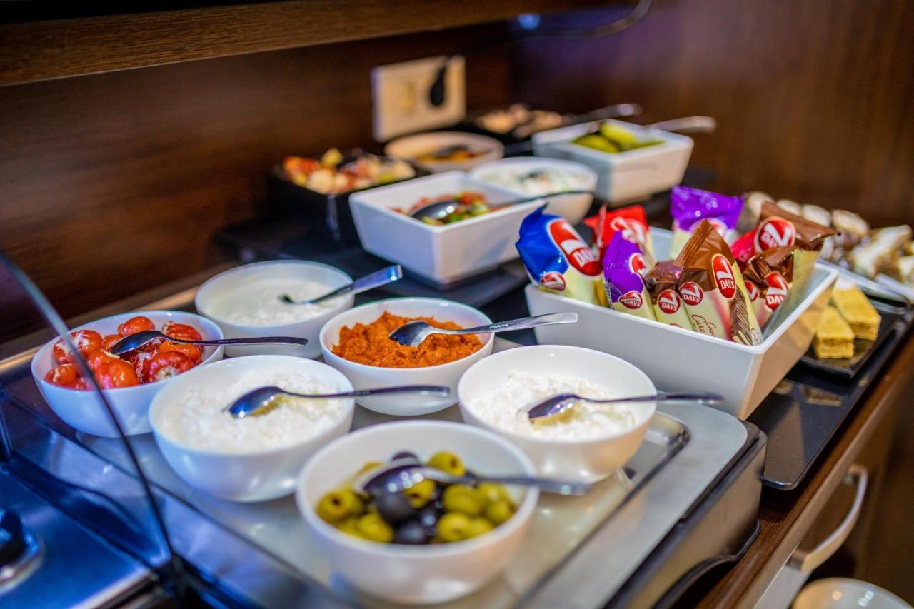 Boutique Hotel Golden Star Тузла Екстериор снимка