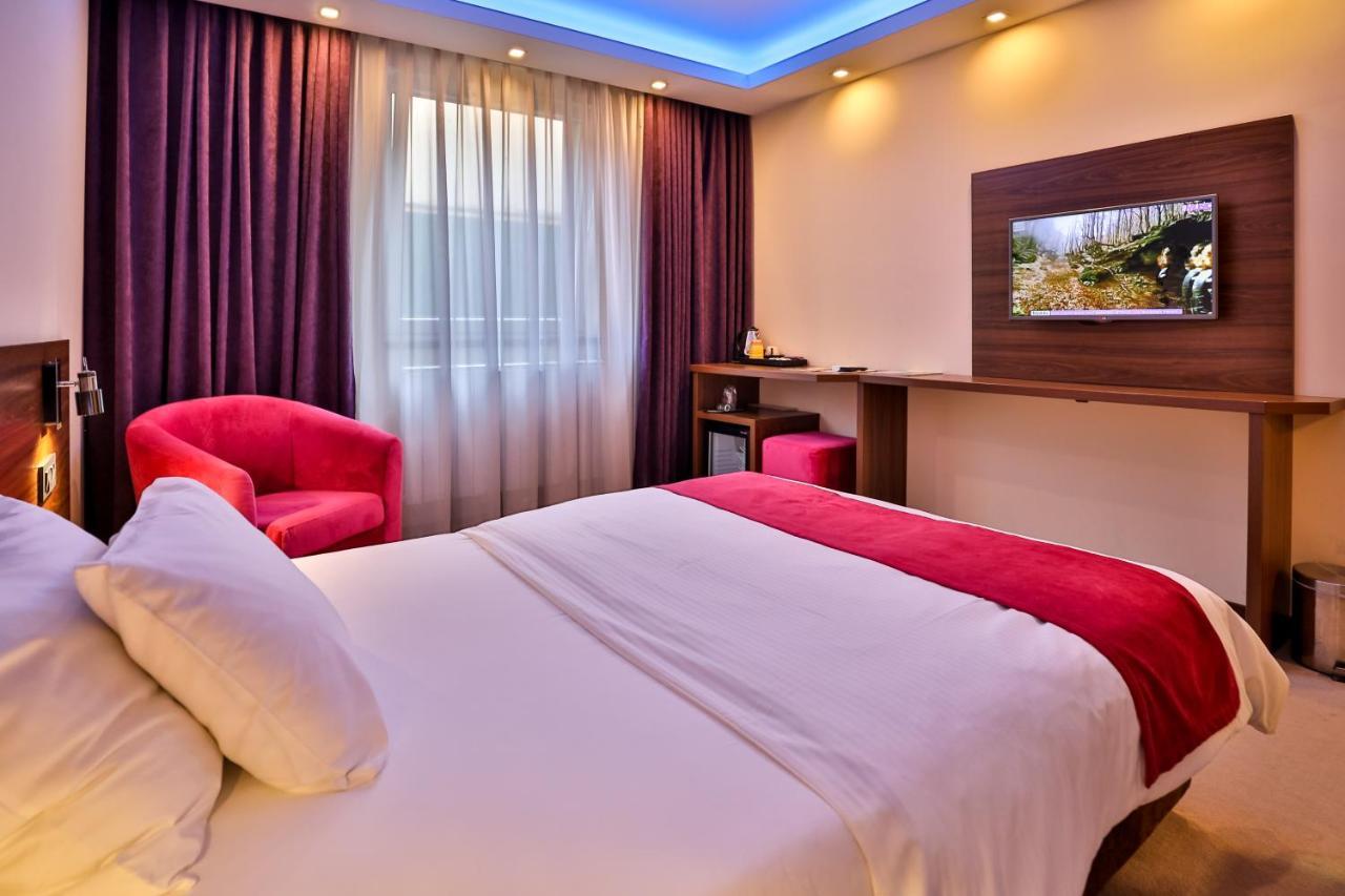 Boutique Hotel Golden Star Тузла Екстериор снимка