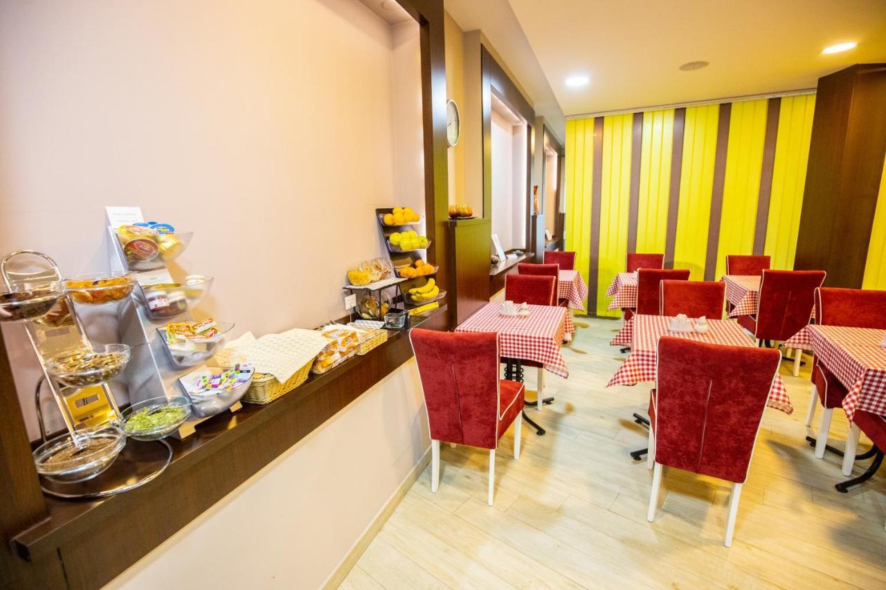 Boutique Hotel Golden Star Тузла Екстериор снимка