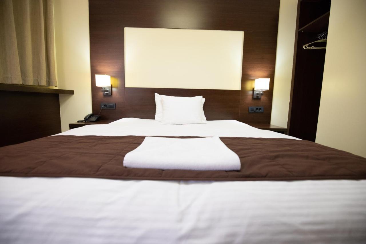 Boutique Hotel Golden Star Тузла Екстериор снимка